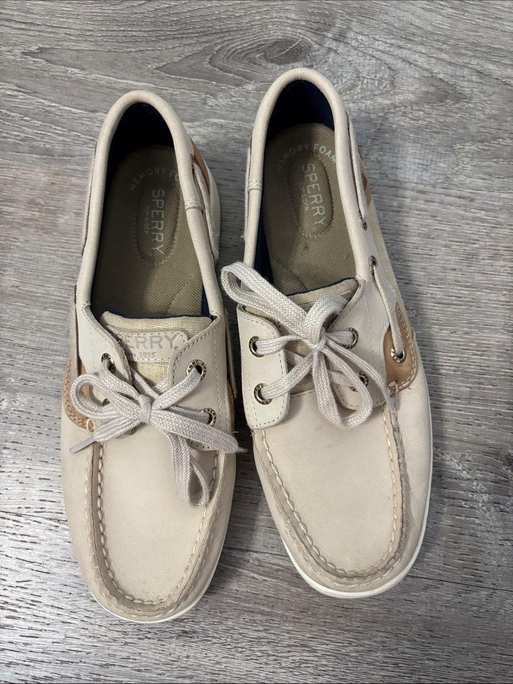 Sperry Women’s Size 7 Cream & Tan Boat Shoes